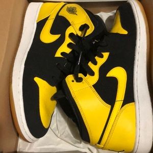 Air Jordan 1Mid